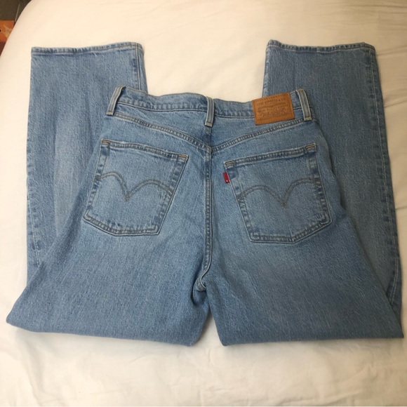 Levi’s Premium Ribcage Straight Ankle Jeans Size 29 Small Rip High waisted - Picture 4 of 14